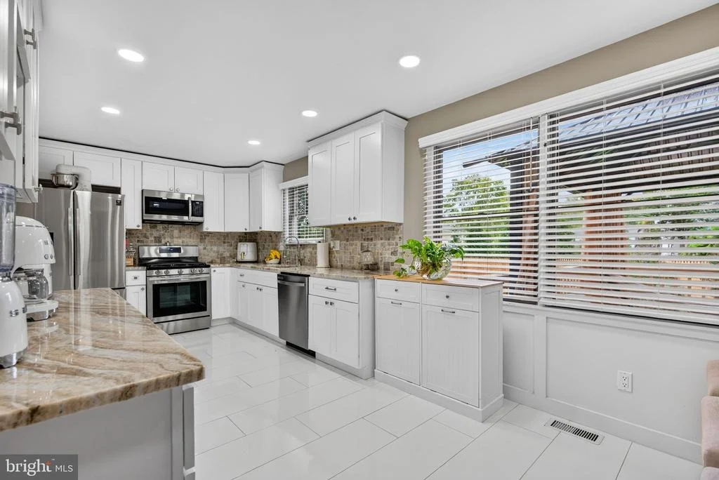 Photo of 1102 SPRINGDALE ROAD