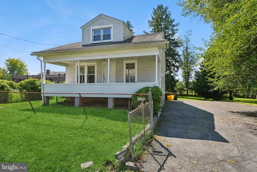 Photo of 11 MAIN BLVD