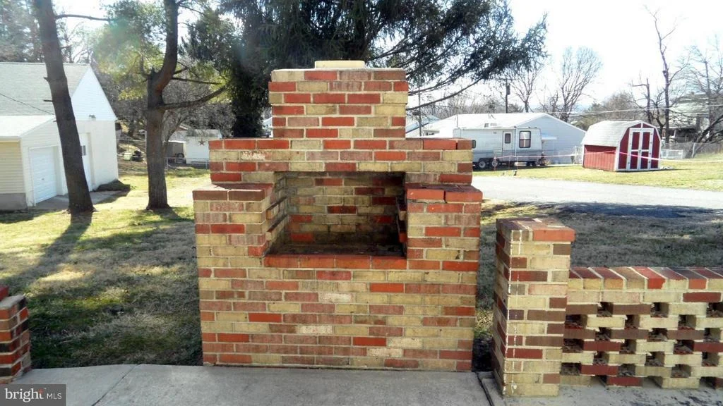 Photo of 304 SOUDER ROAD