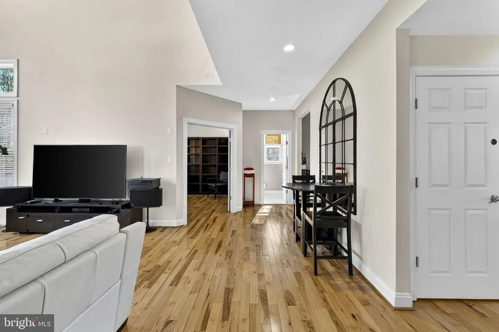 Photo of 42758 GLENSIDE DRIVE