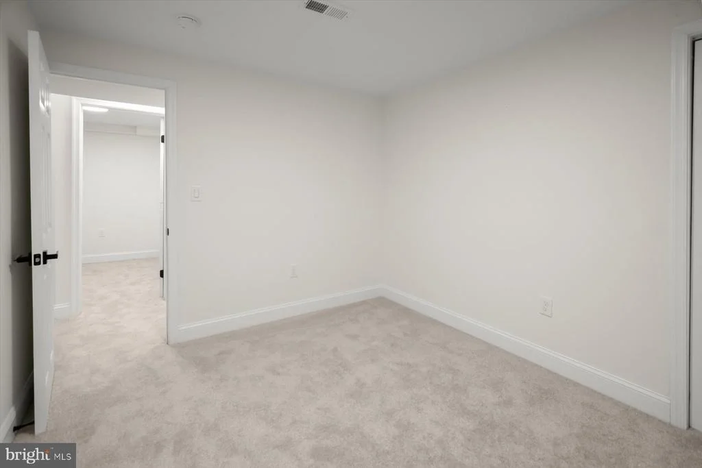 Photo of 5918 SOUTHGATE DRIVE