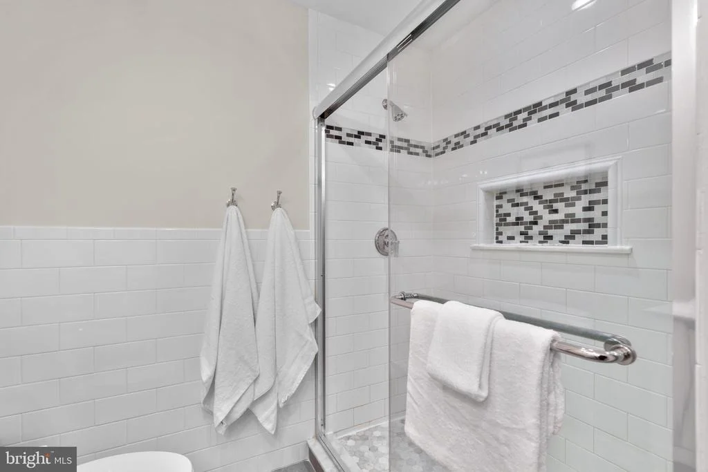 Photo of 8525 TRAIL VIEW DRIVE