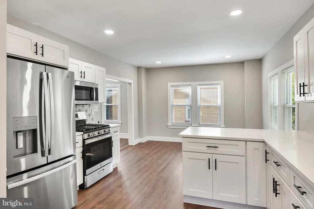 Photo of 16 MOORE AVENUE