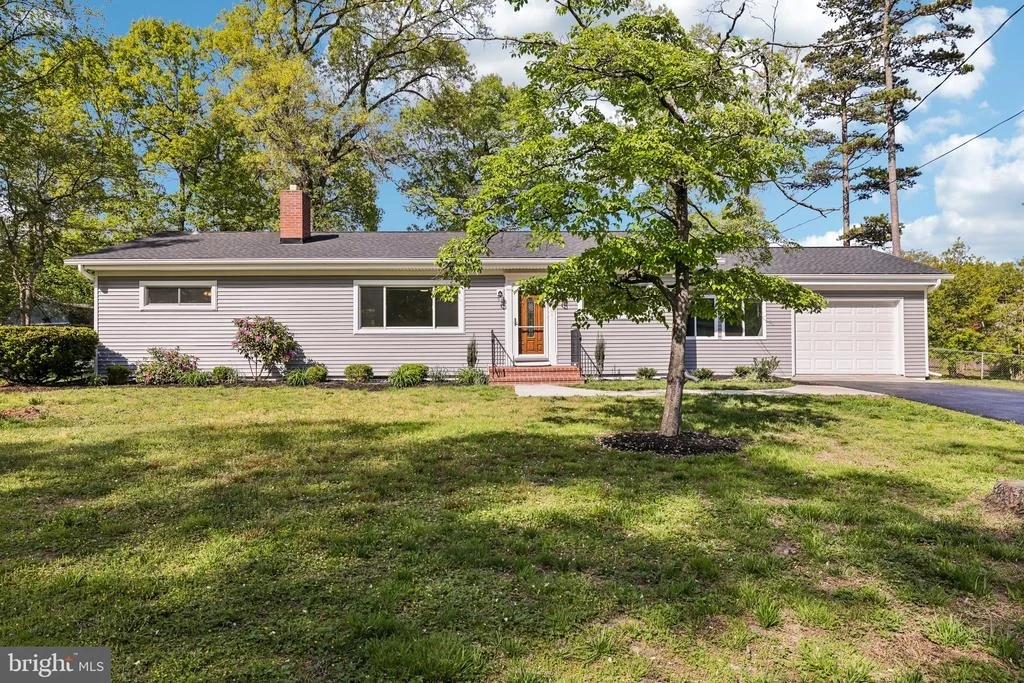 Photo of 816 MEADOW ROAD