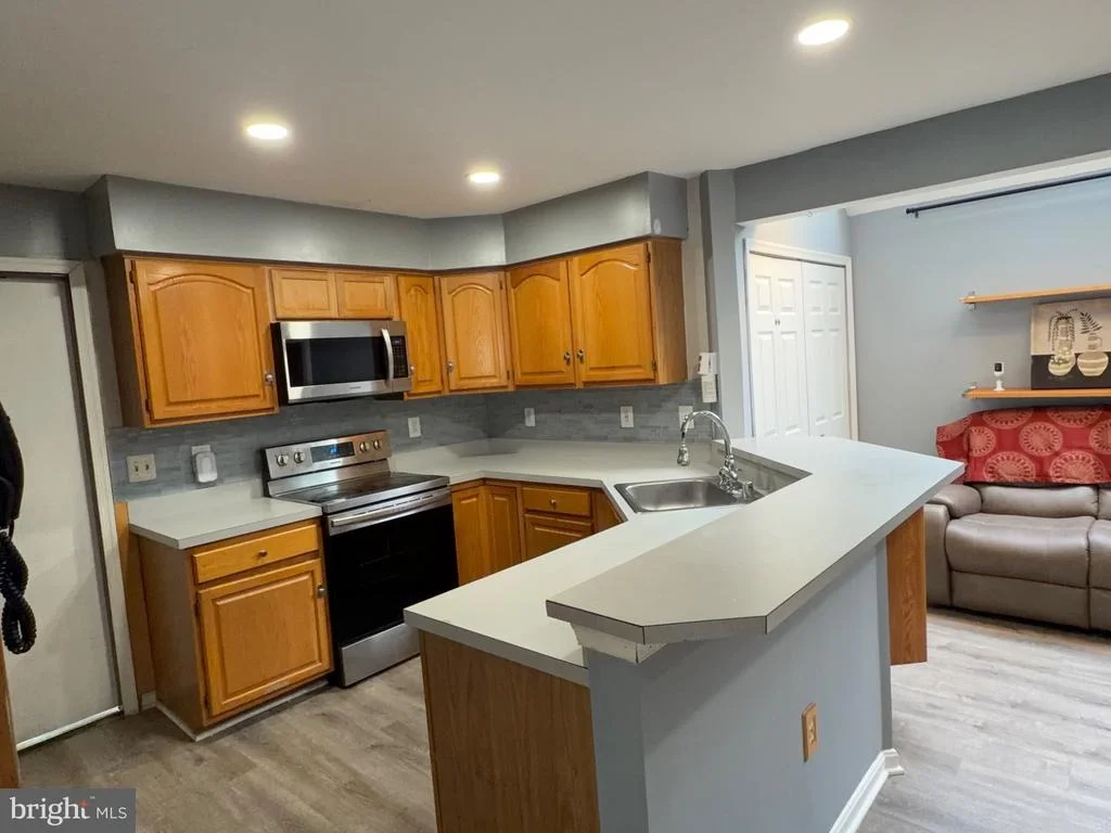 Photo of 9348 CREEKVIEW DRIVE