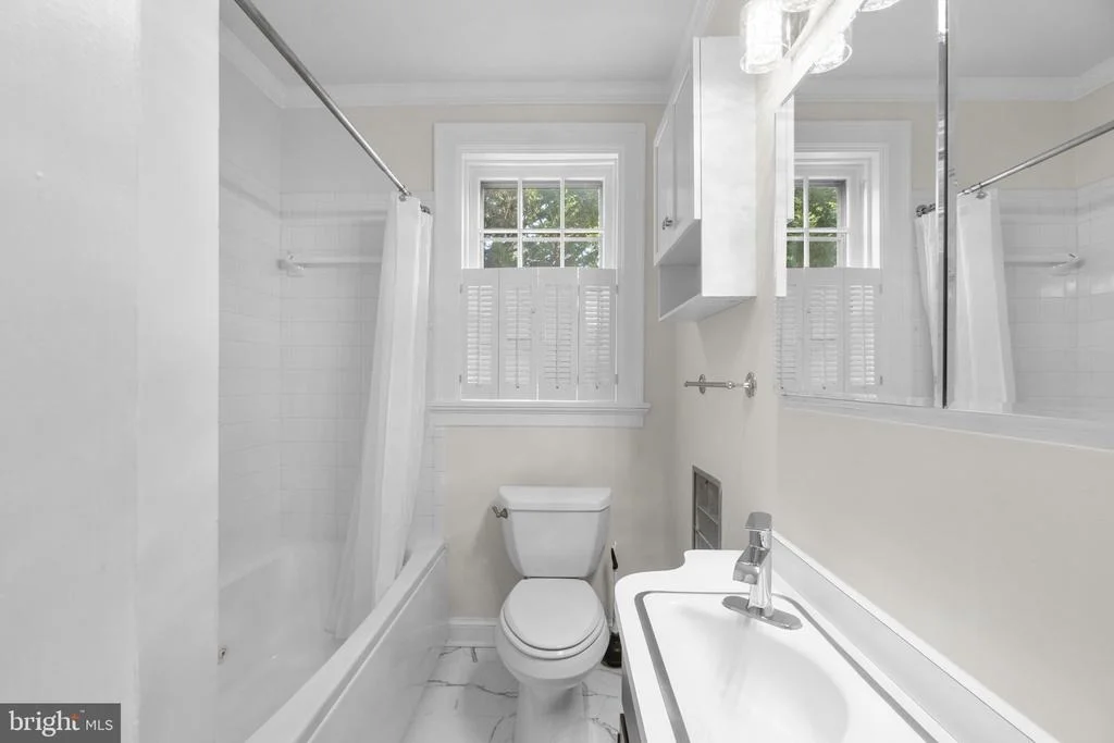 Photo of 305 COLLEGE PLACE