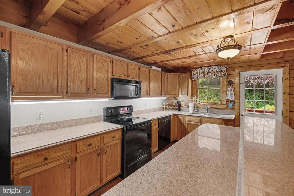 Photo of 186 HIGH KNOB ROAD