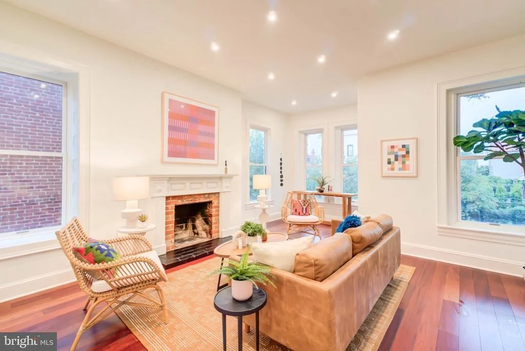 Photo of 112 12TH STREET SE