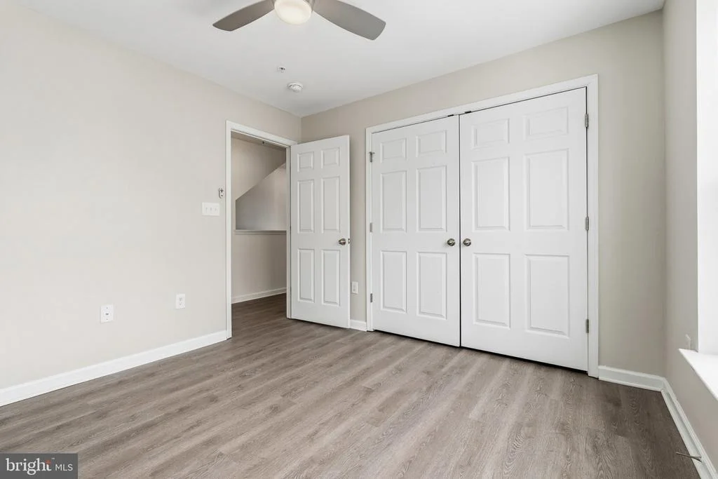 Photo of 5902 FORUM SQUARE