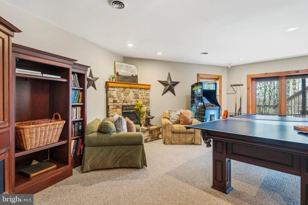 Photo of 206 HIGHLINE DRIVE