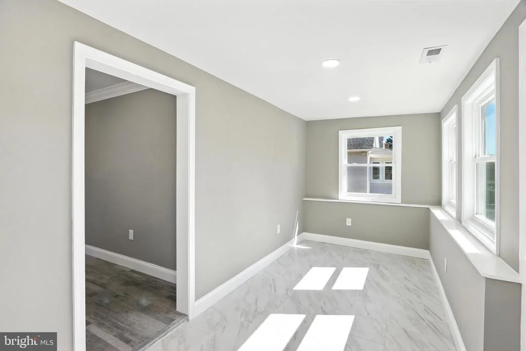 Photo of 310 AUDREY AVENUE