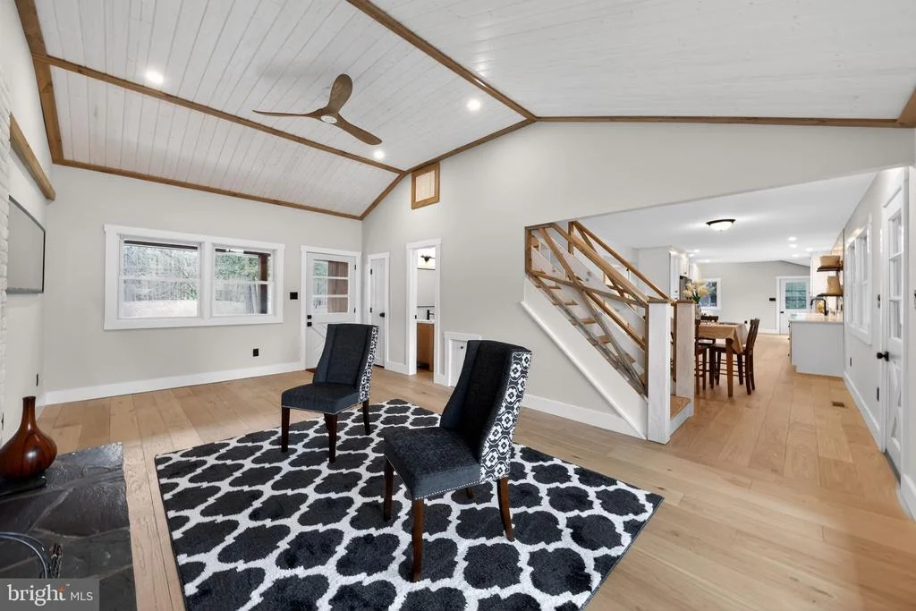 Photo of 113 W CENTENNIAL DRIVE