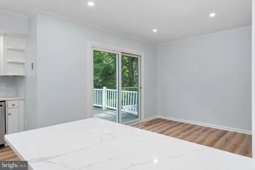 Photo of 541 CRESTPARK DRIVE