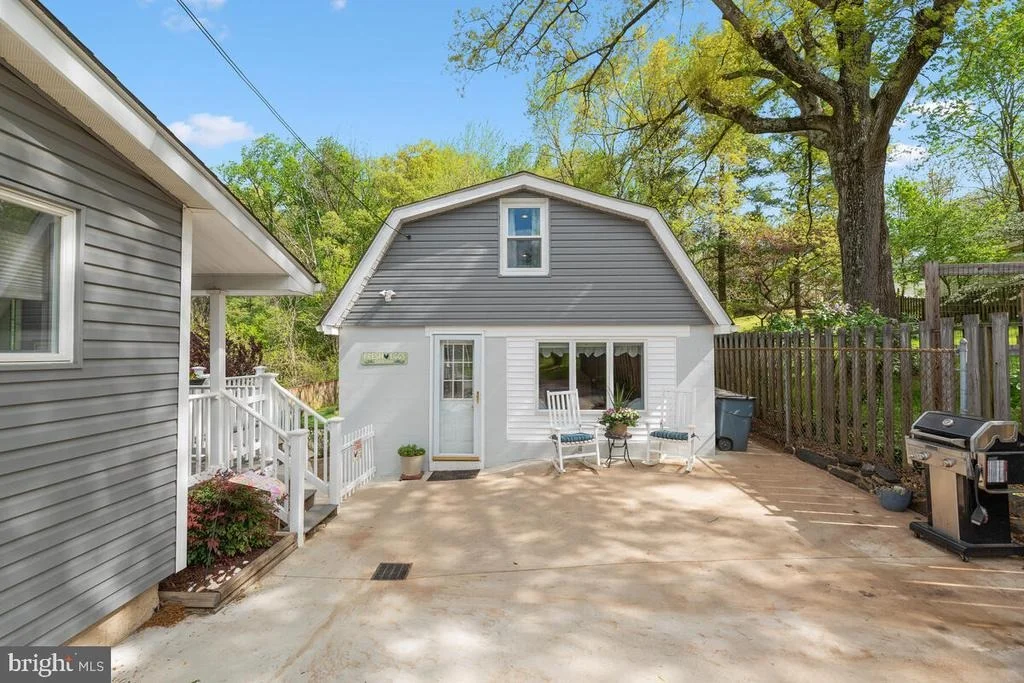 Photo of 607 REST AVENUE