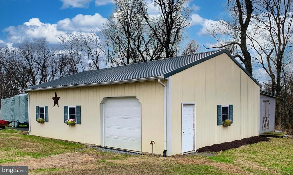 Photo of 9500 HOLSEY ROAD