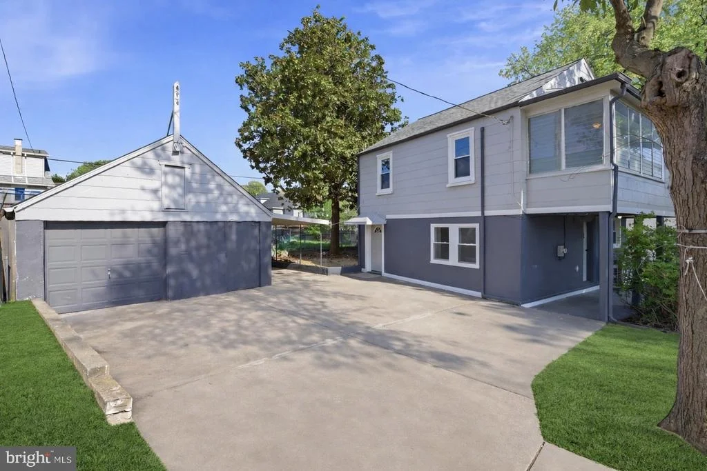 Photo of 525 45TH STREET