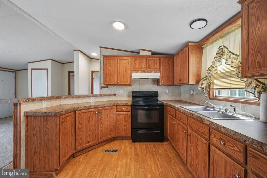 Photo of Unit 72 at 638 FOX POINTE DRIVE
