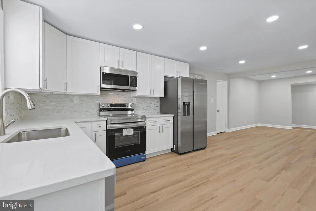 Photo of 1404 SPRING AVENUE