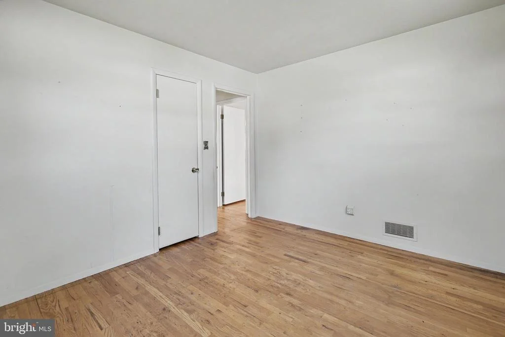 Photo of 16 RUNNING BROOK ROAD