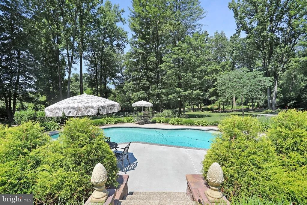 Photo of 24930 DUNNAVANT DRIVE