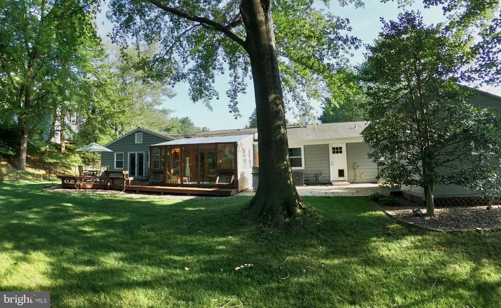 Photo of 14001 BETHPAGE LANE