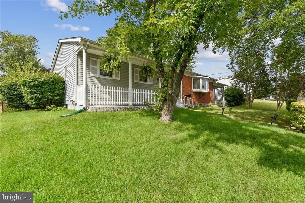 Photo of 222 SPRING GAP S