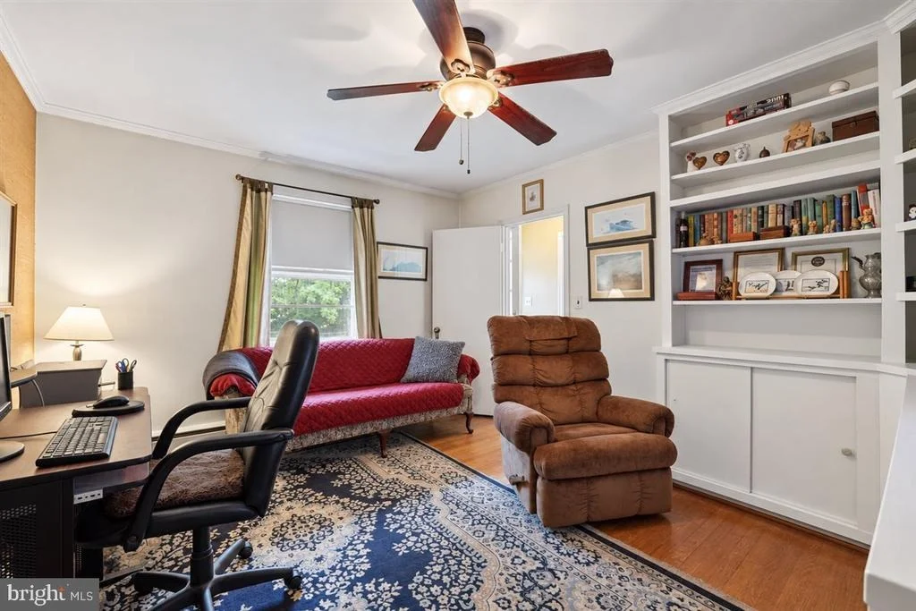 Photo of 1221 DULANEY VALLEY ROAD
