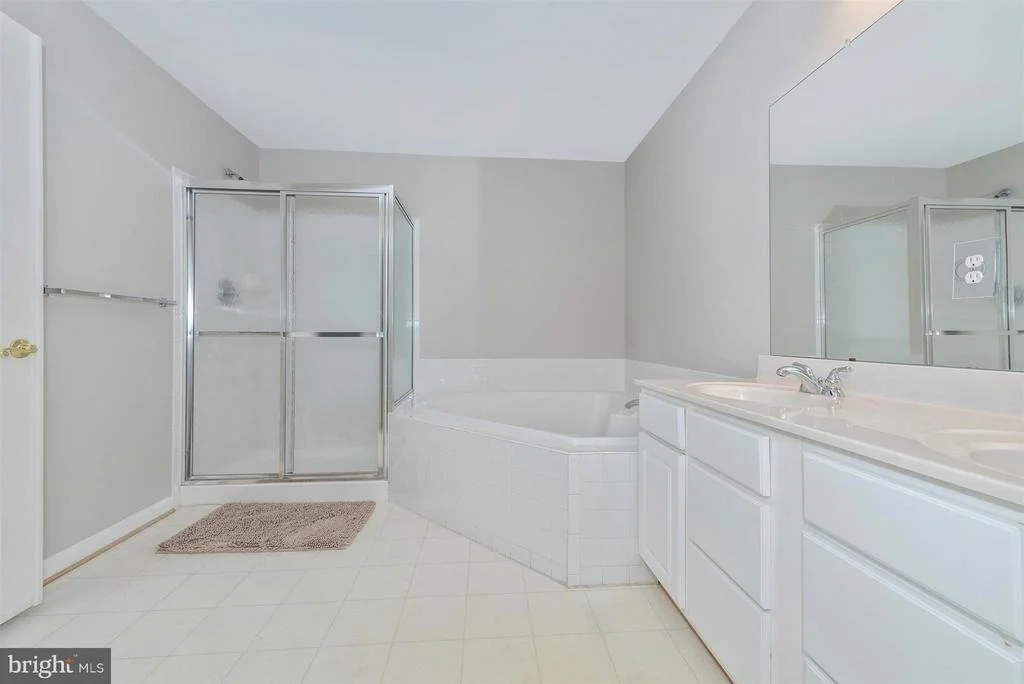 Photo of 606 BUSHYTAIL DRIVE