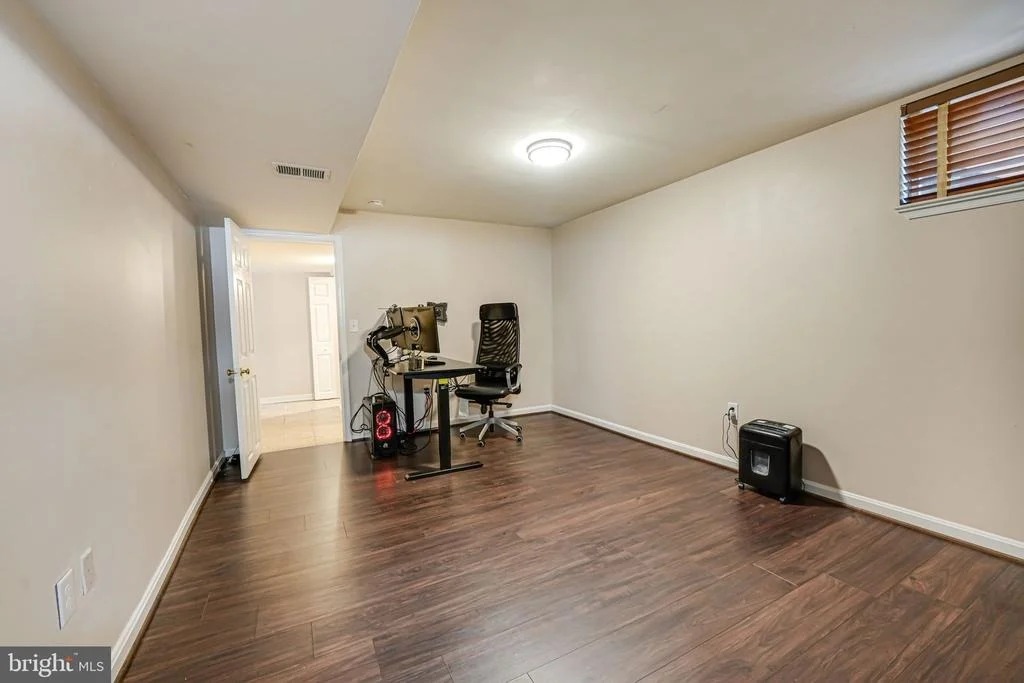 Photo of 15198 HOLLEYSIDE DRIVE