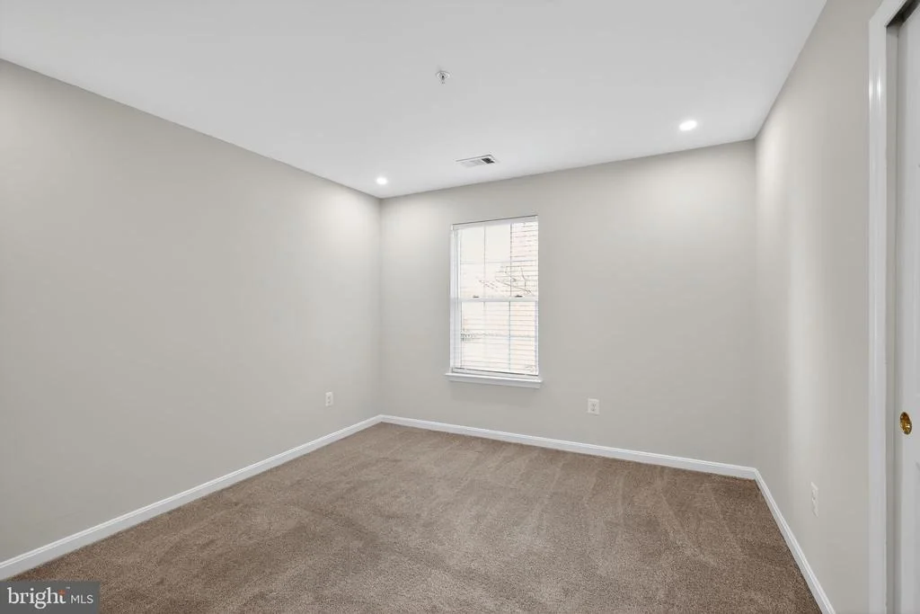 Photo of 15202 JOHNSTONE LANE