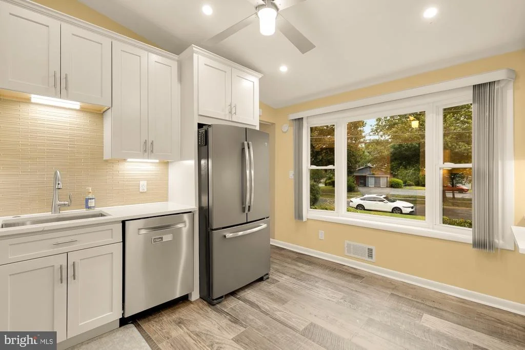 Photo of 1024 DEVERE DRIVE