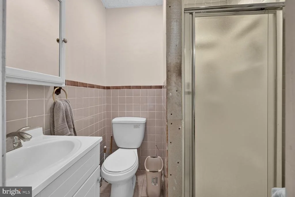 Photo of 5406 SPRING LANE