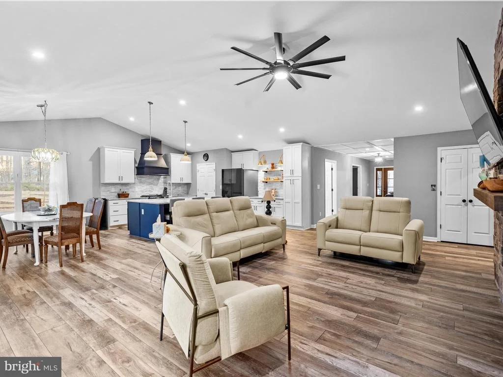 Photo of 367 PINEHURST DRIVE