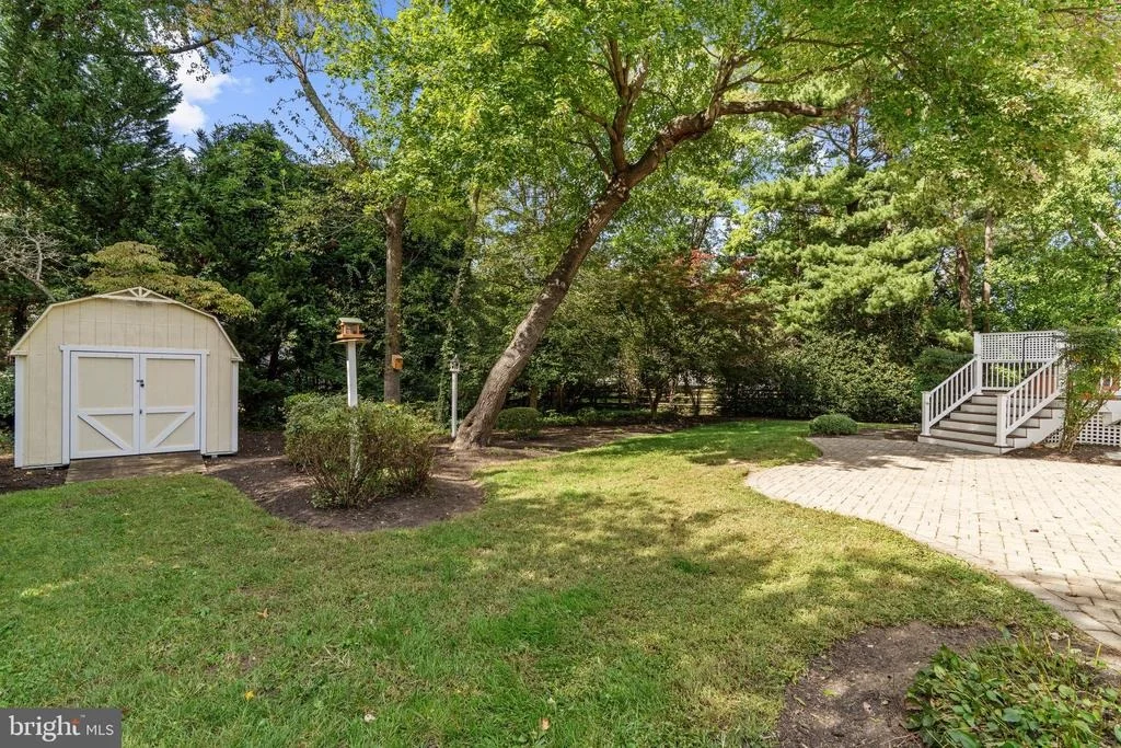 Photo of 668 WHITE SWAN DRIVE