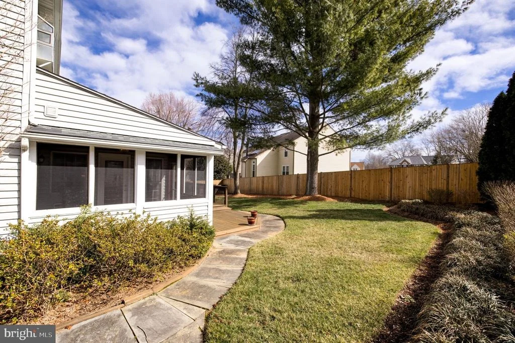 Photo of 6929 SPANKER DRIVE