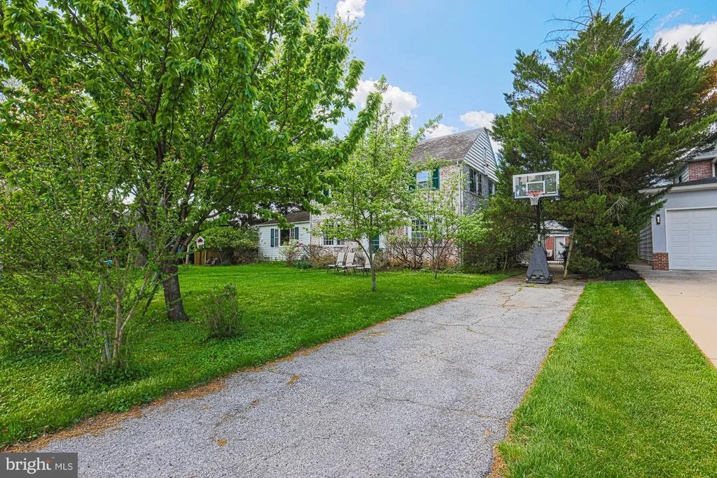 Photo of 3310 LABYRINTH ROAD