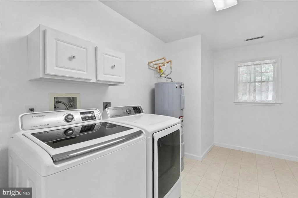 Photo of 530 CANDLELIGHT LANE