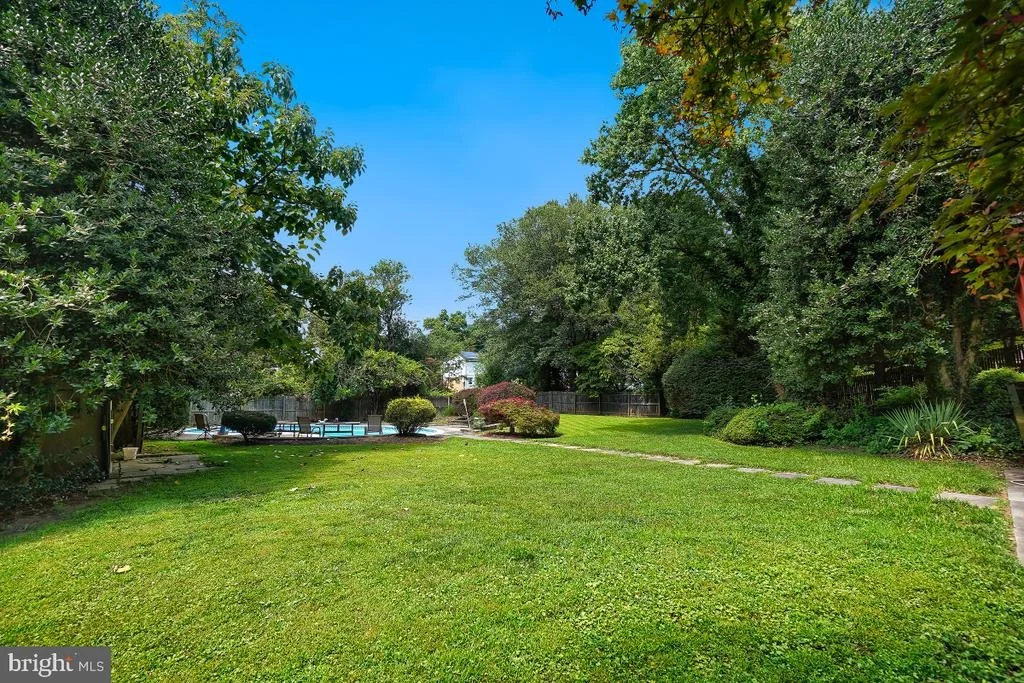 Photo of 14320 CANTRELL ROAD