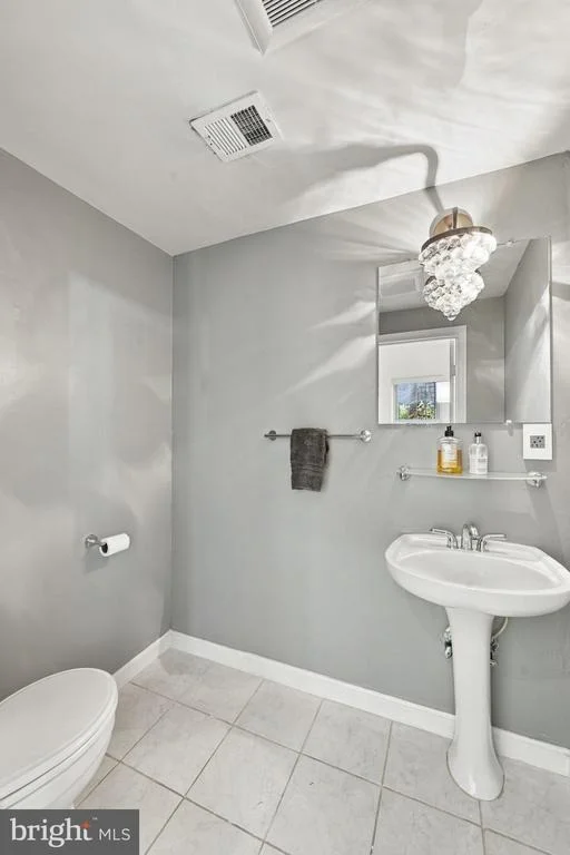 Photo of 616 PICKFORD PLACE NE