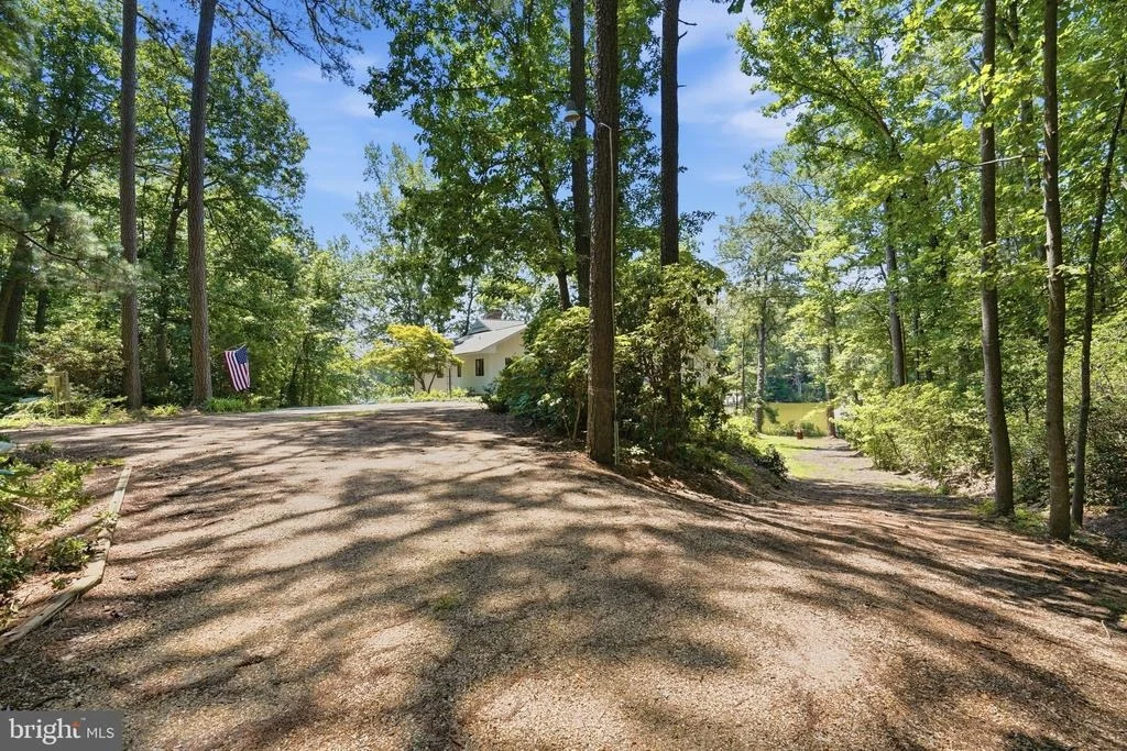 Photo of 750 LEVELGREEN RD.