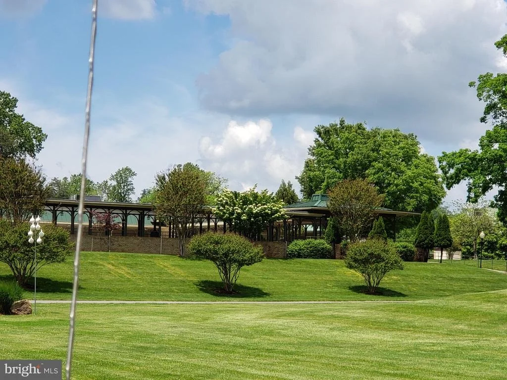 Photo of Unit 71B at 3600 GLENEAGLES DRIVE