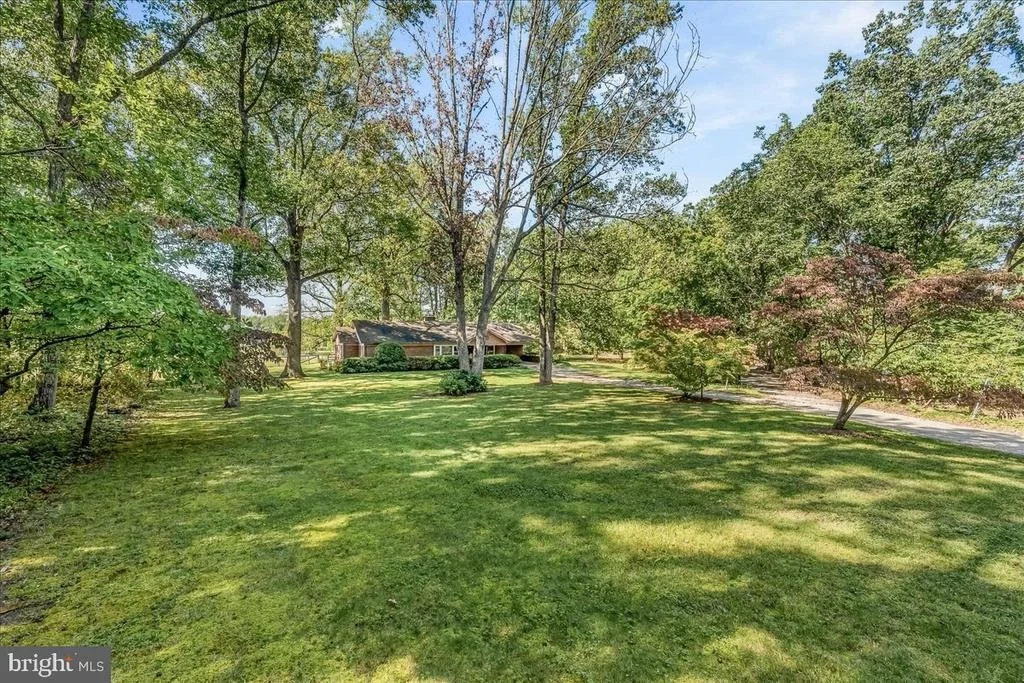 Photo of 15400 RIDING STABLE ROAD