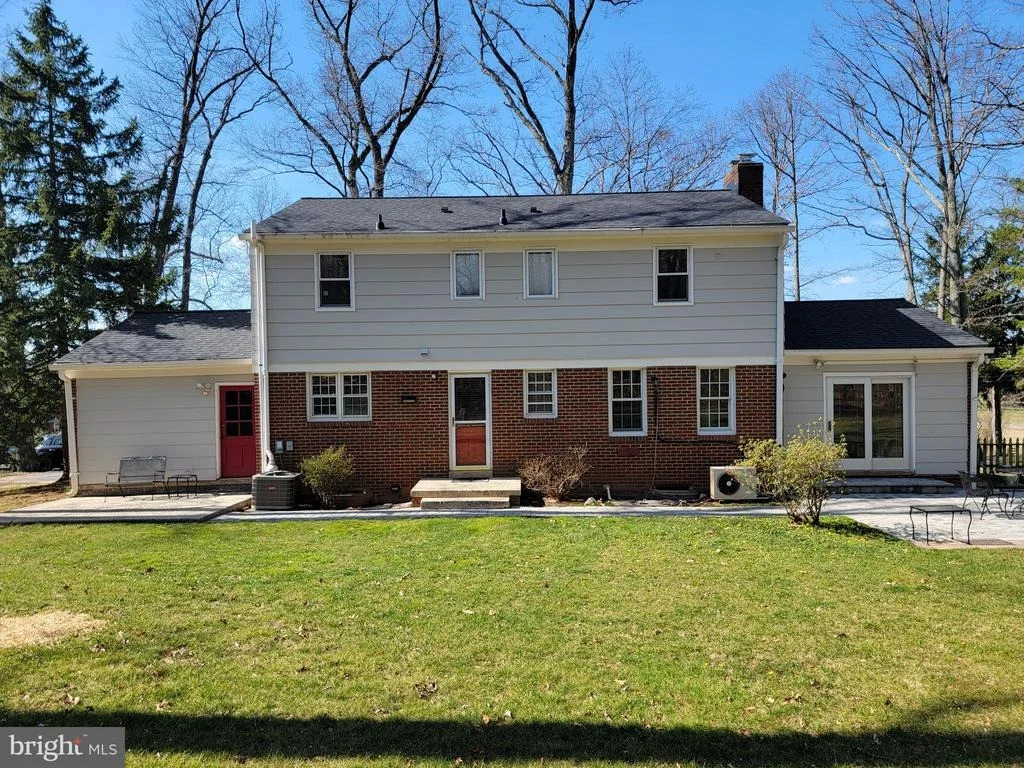 Photo of 18909 MUNCASTER ROAD