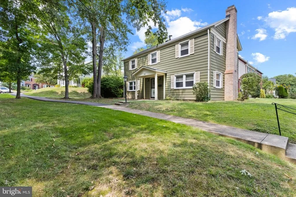 Photo of 12000 DOVE CIRCLE