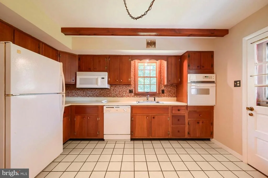 Photo of 304 PINE CIRCLE
