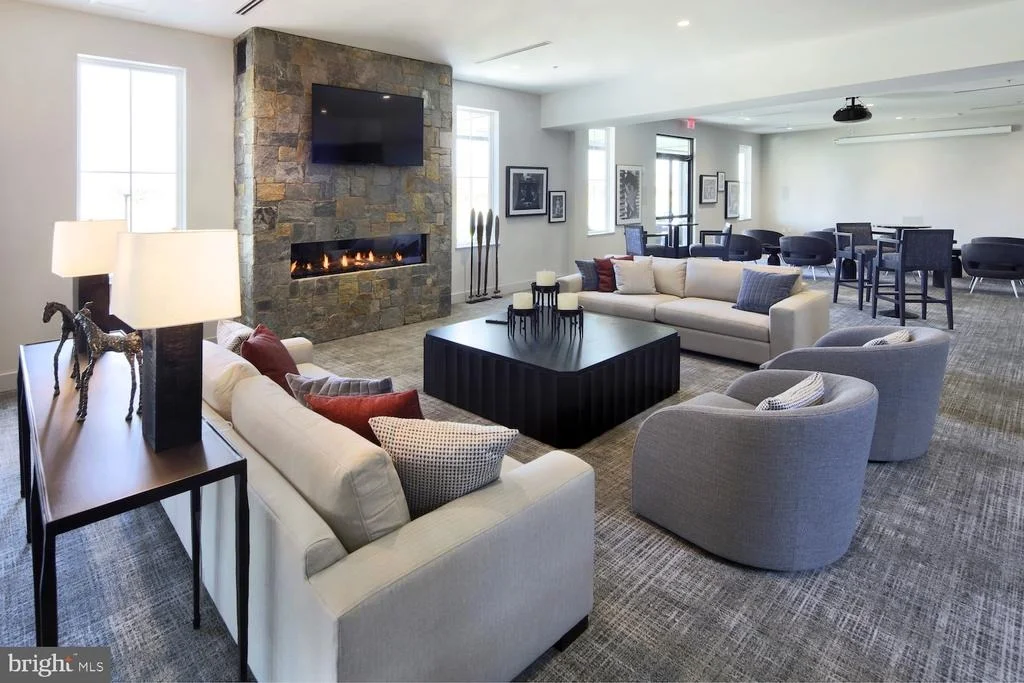 Photo of 42863 BEAVER CROSSING SQUARE