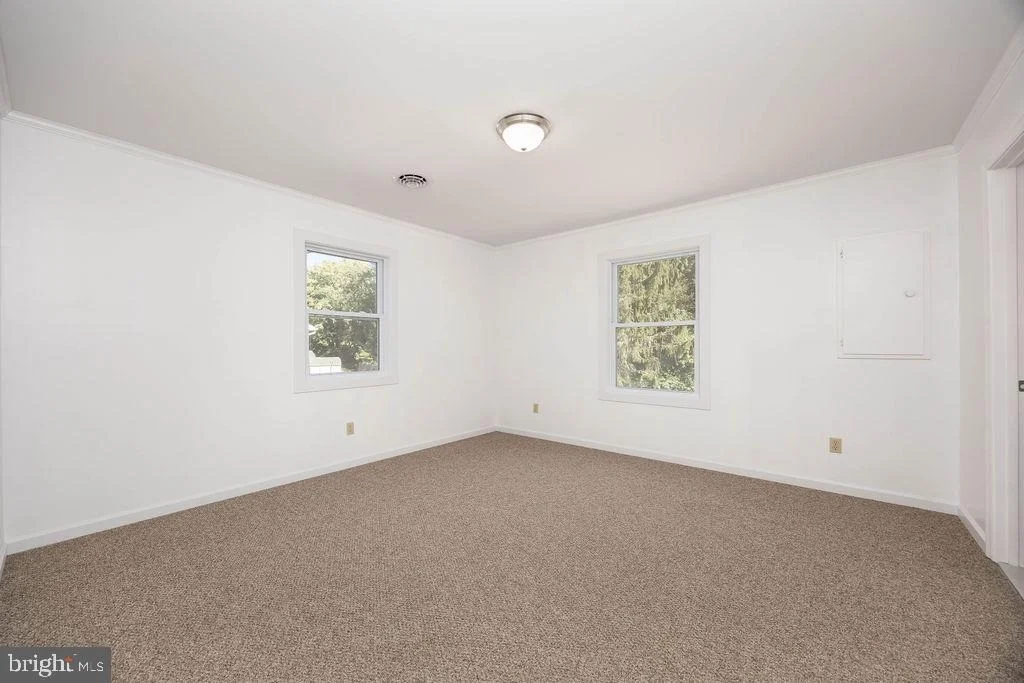 Photo of 813 PRICE ROAD