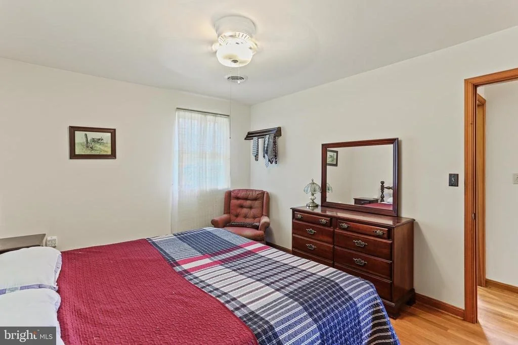Photo of 24128 DOREEN DRIVE