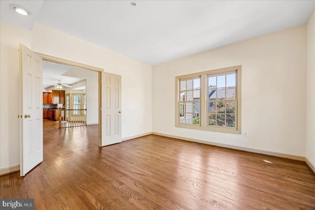 Photo of 21400 MANOR VIEW CIRCLE