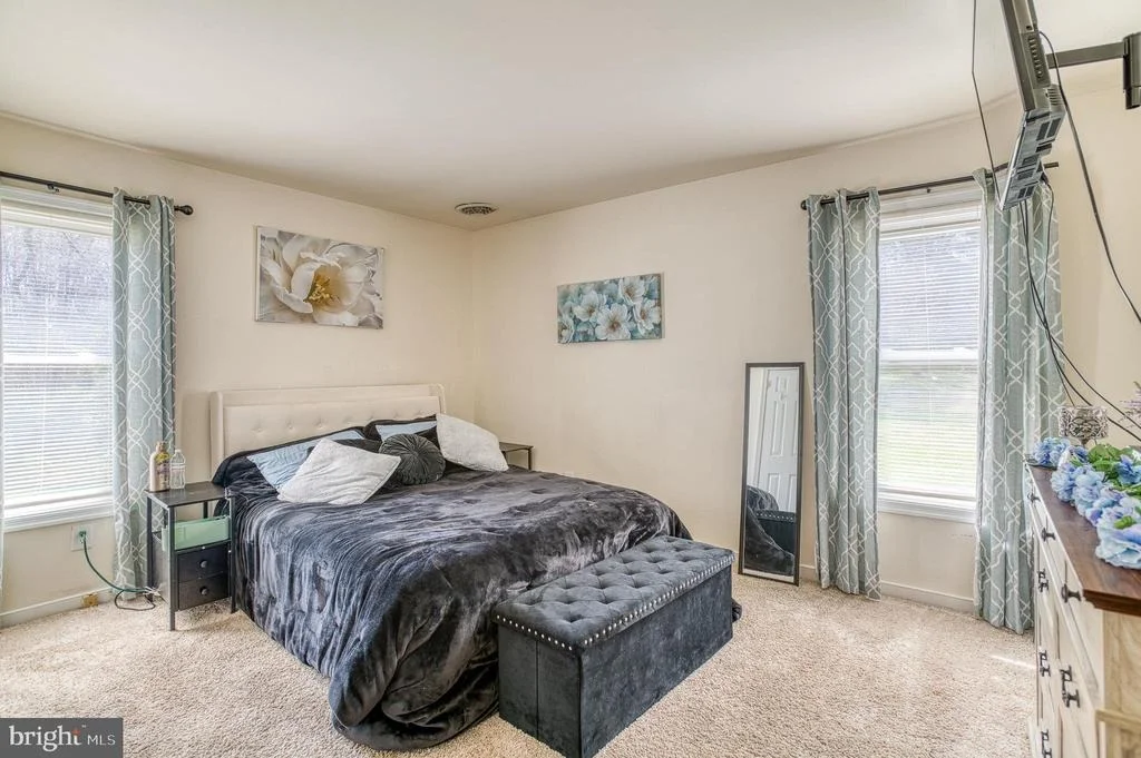 Photo of 10119 JAMESON LANE